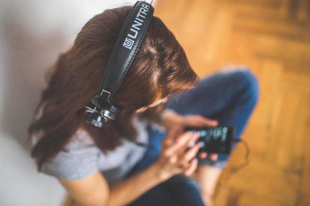 Musik hören über Kopfhörer